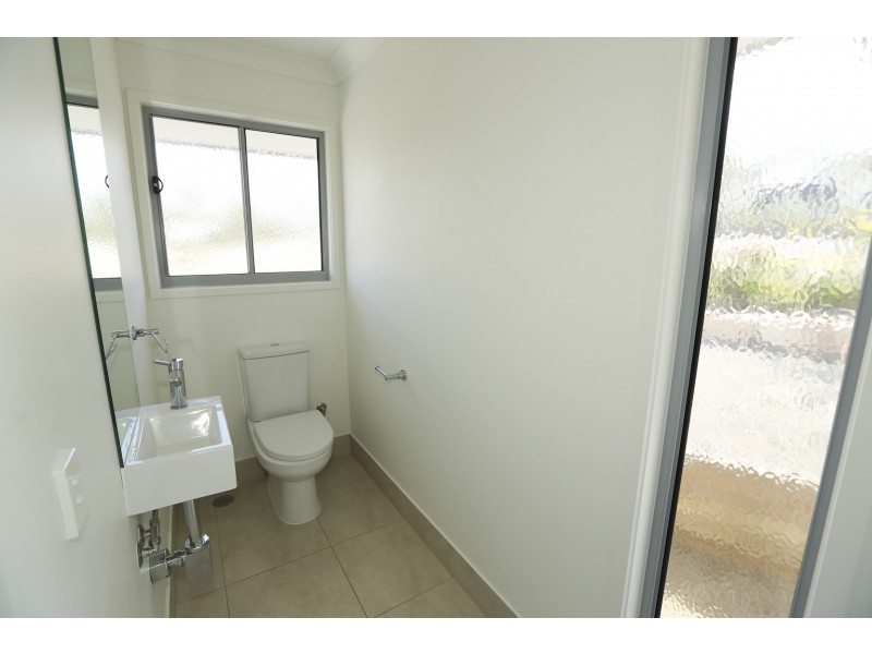 16 Scholes Way, Kirkwood QLD 4680