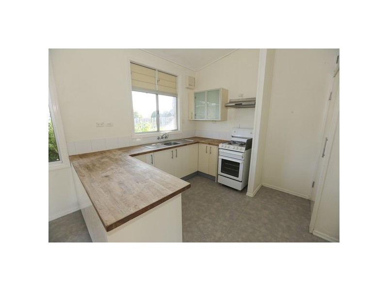 28 Rigby Crescent, West Gladstone QLD 4680