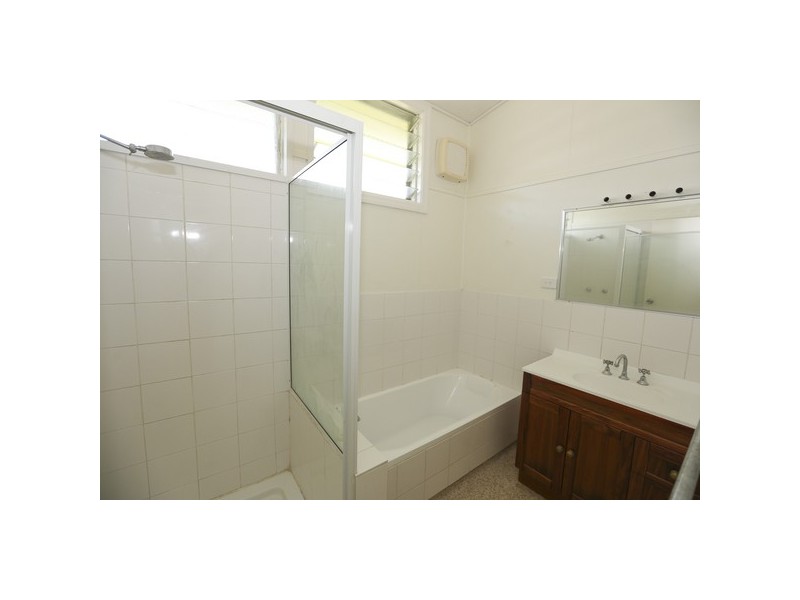 28 Rigby Crescent, West Gladstone QLD 4680