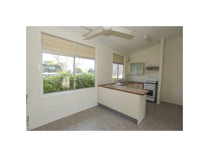 28 Rigby Crescent, West Gladstone QLD 4680