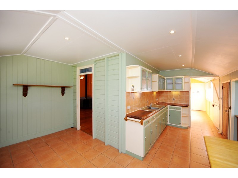 10 Pier Street, South Gladstone QLD 4680