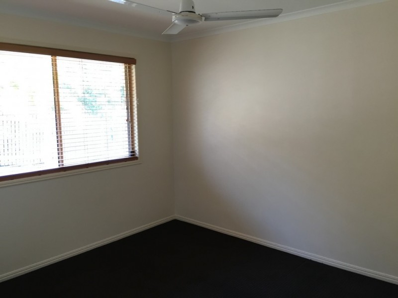 8 VALIANT COURT, Clinton QLD 4680