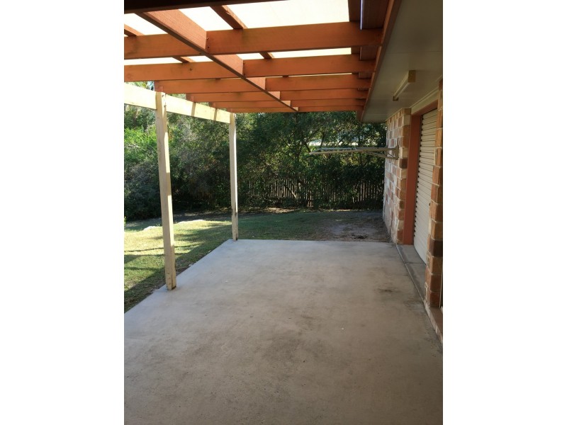 8 VALIANT COURT, Clinton QLD 4680