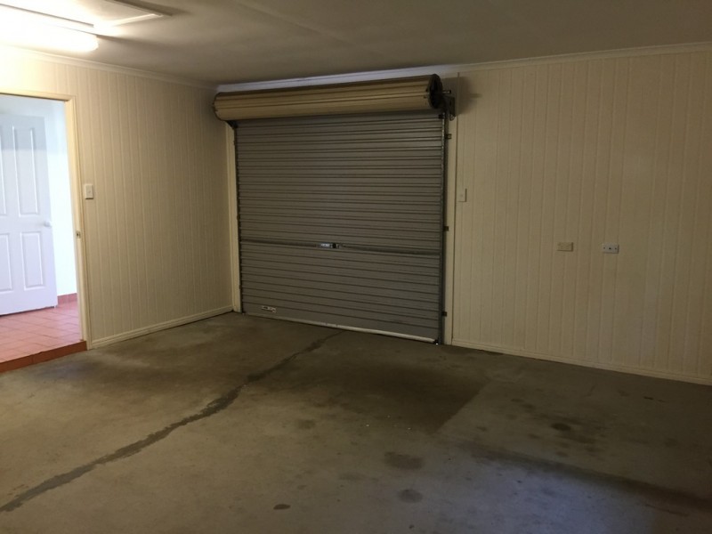 8 VALIANT COURT, Clinton QLD 4680