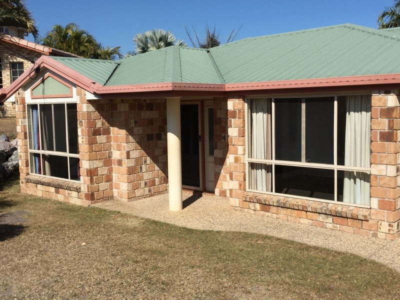 8 VALIANT COURT, Clinton QLD 4680