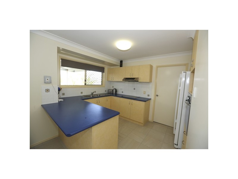 8 Dickinson Road, New Auckland QLD 4680