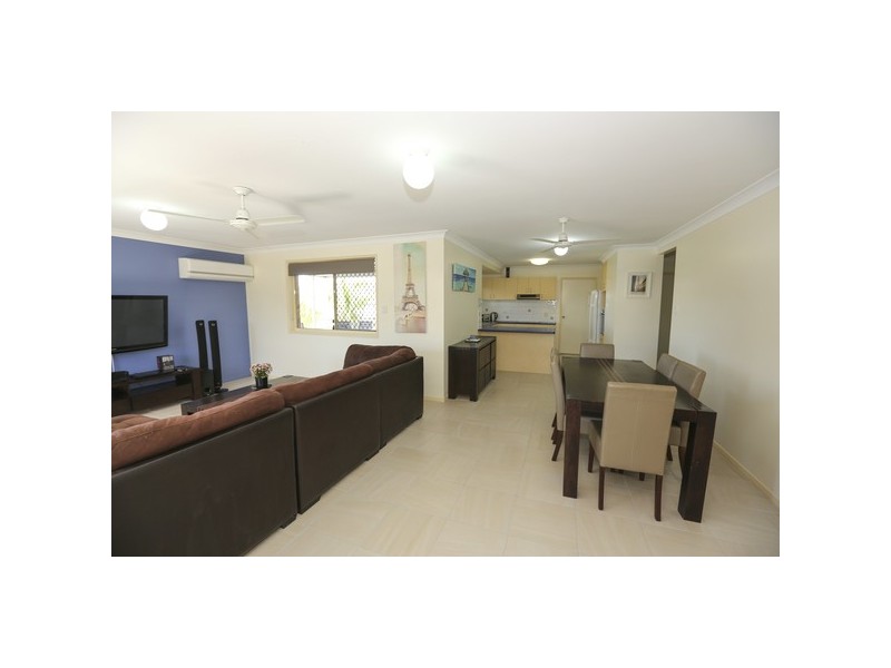 8 Dickinson Road, New Auckland QLD 4680