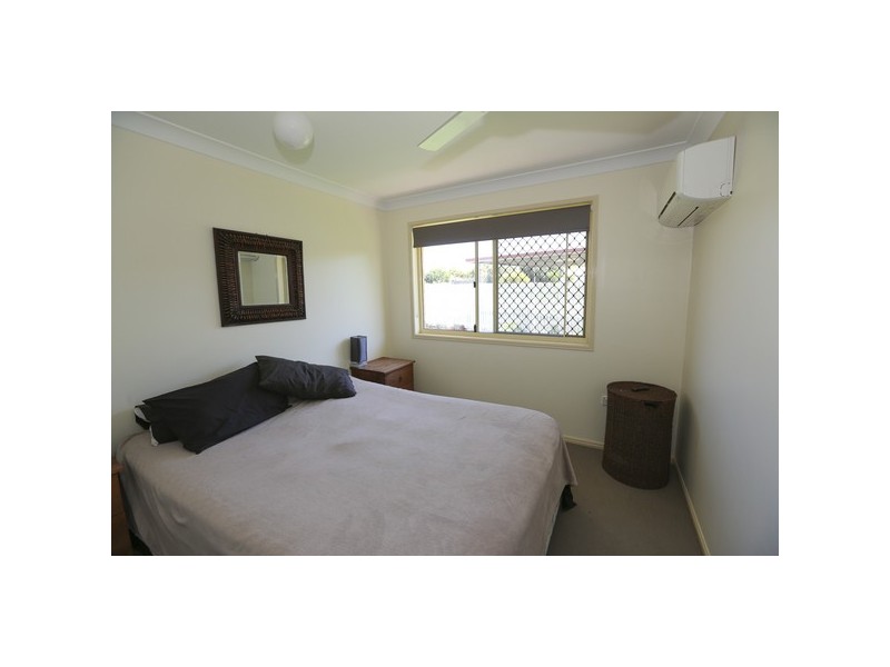 8 Dickinson Road, New Auckland QLD 4680