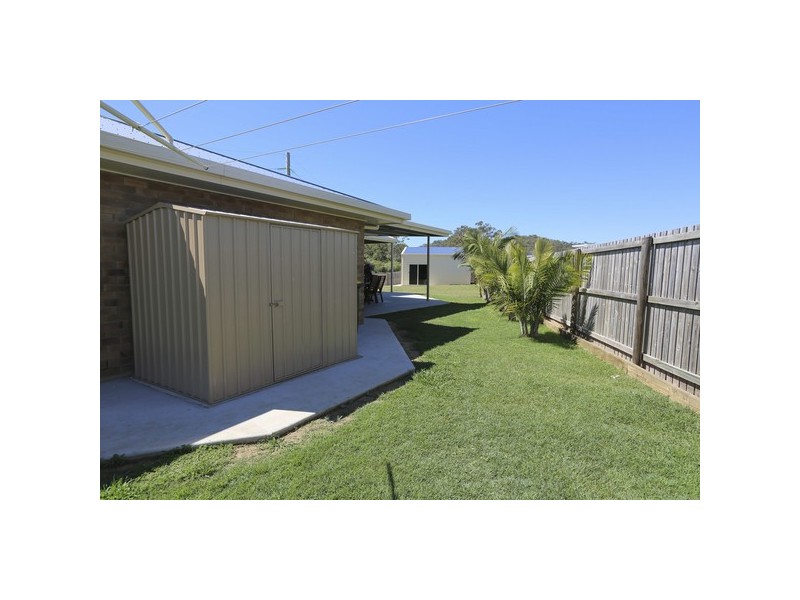 8 Dickinson Road, New Auckland QLD 4680