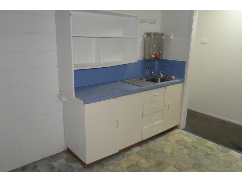 Shop 9/190 GOONDOON STREET, Gladstone QLD 4680