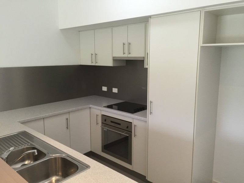 15/10 Nothling Street, New Auckland QLD 4680