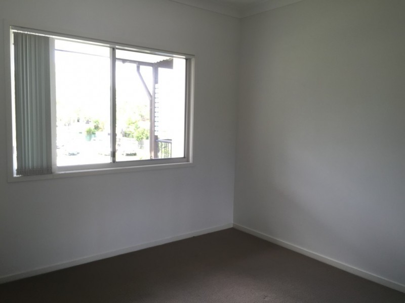 15/10 Nothling Street, New Auckland QLD 4680