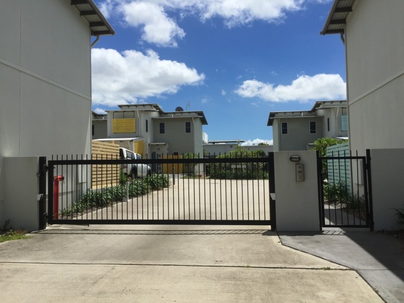 15/10 Nothling Street, New Auckland QLD 4680