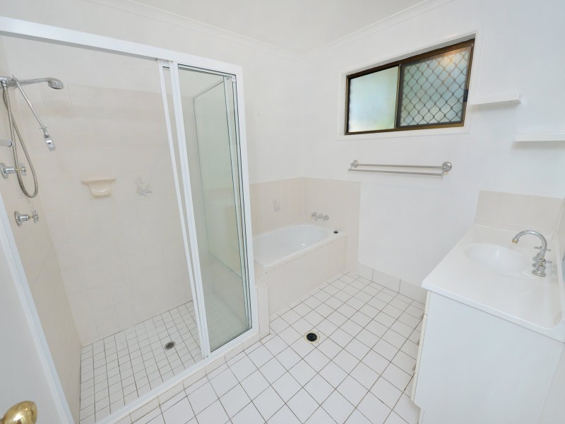 3 Bunker Court, Clinton QLD 4680