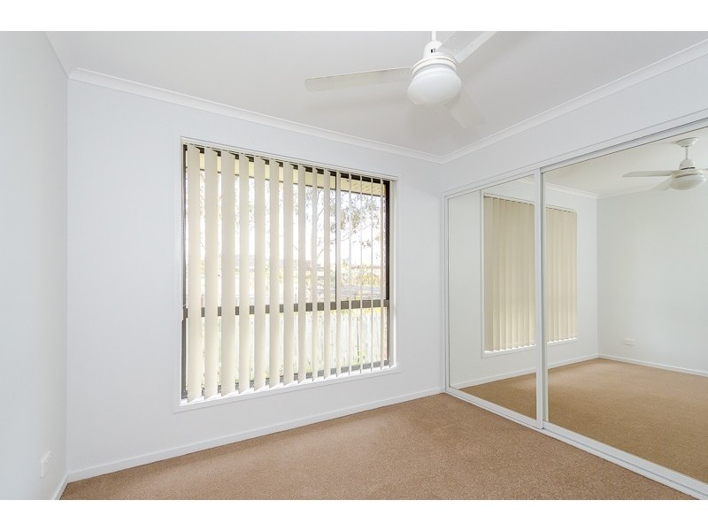 5 Hill View Place, New Auckland QLD 4680