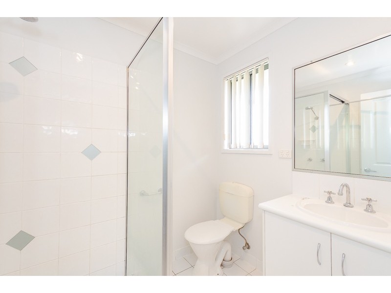 5 Hill View Place, New Auckland QLD 4680