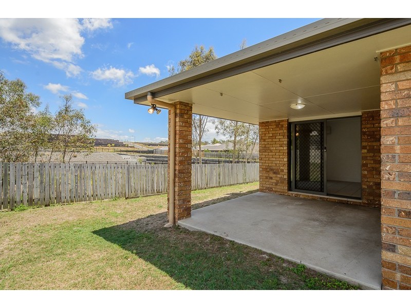 5 Hill View Place, New Auckland QLD 4680