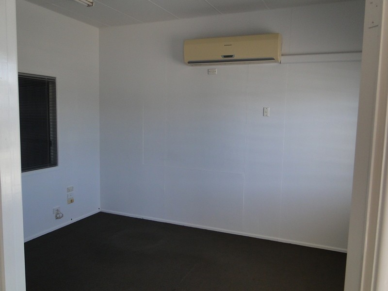 16A DREWE STREET, Gladstone QLD 4680