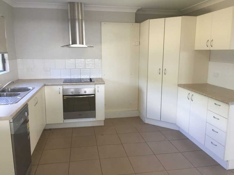 1/9 NOTHLING STREET, New Auckland QLD 4680