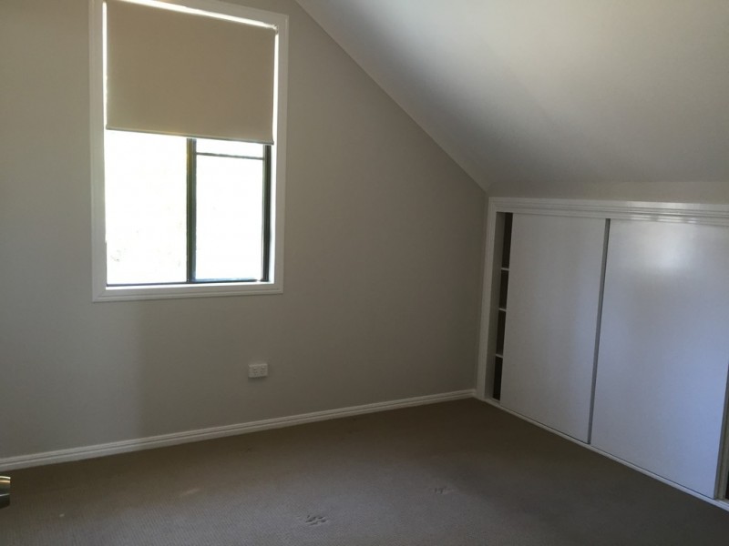 1/9 NOTHLING STREET, New Auckland QLD 4680