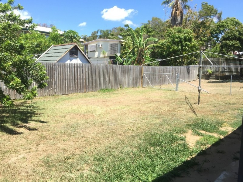 1/9 NOTHLING STREET, New Auckland QLD 4680