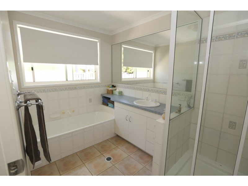 48 Coronation Drive, Tannum Sands QLD 4680