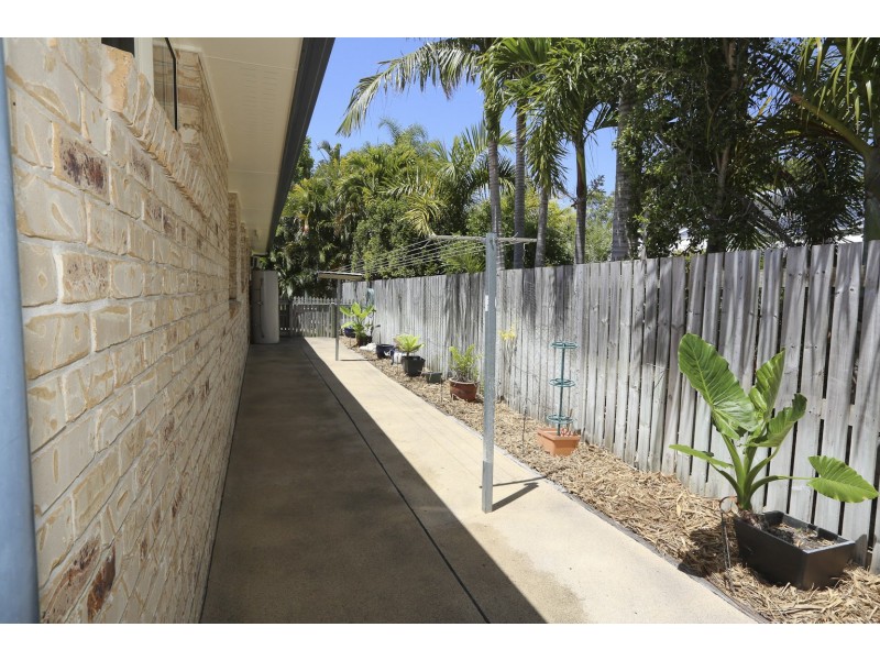 48 Coronation Drive, Tannum Sands QLD 4680