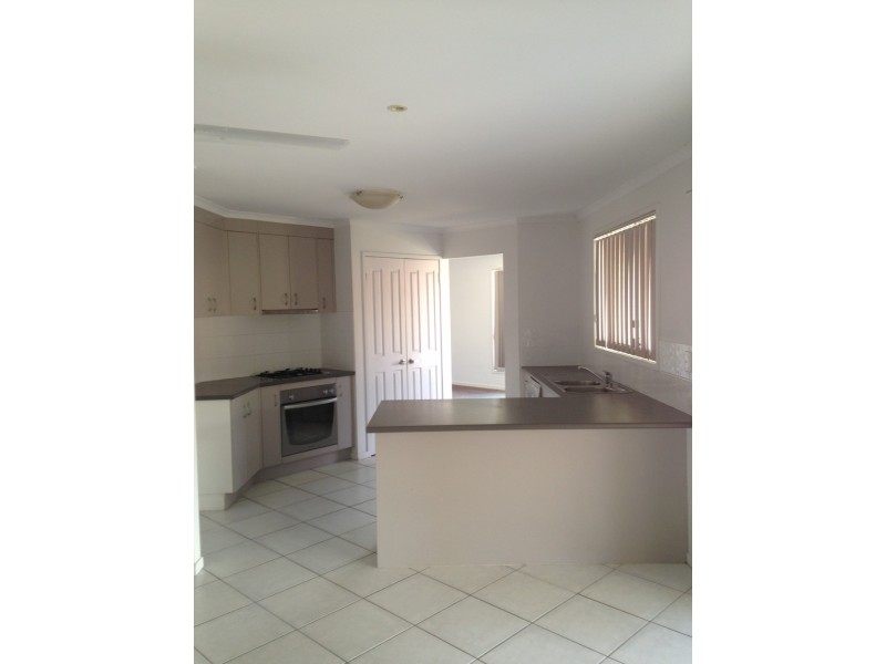 20 SKYLINE DRIVE, New Auckland QLD 4680