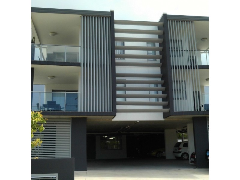 2/11 GLENLYON ST, Gladstone QLD 4680