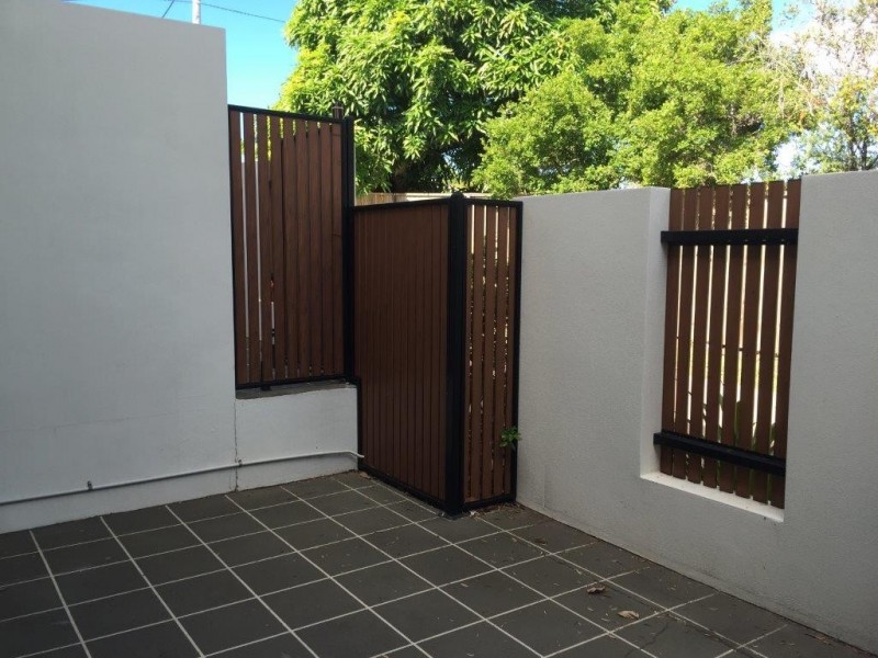 2/63 BARNEY ST, Barney Point QLD 4680