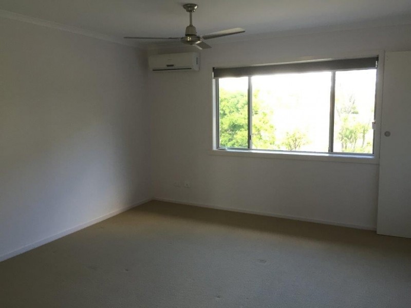 2/63 BARNEY ST, Barney Point QLD 4680