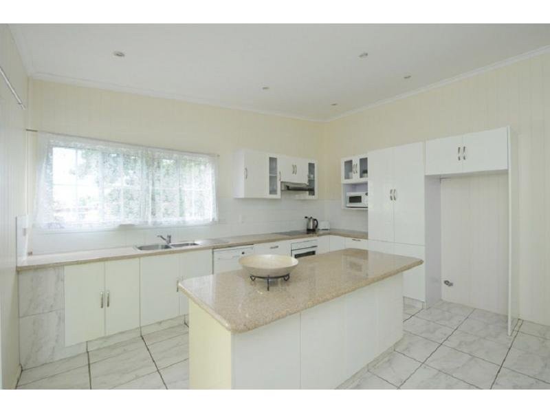 7 ROLLO ST, Gladstone QLD 4680