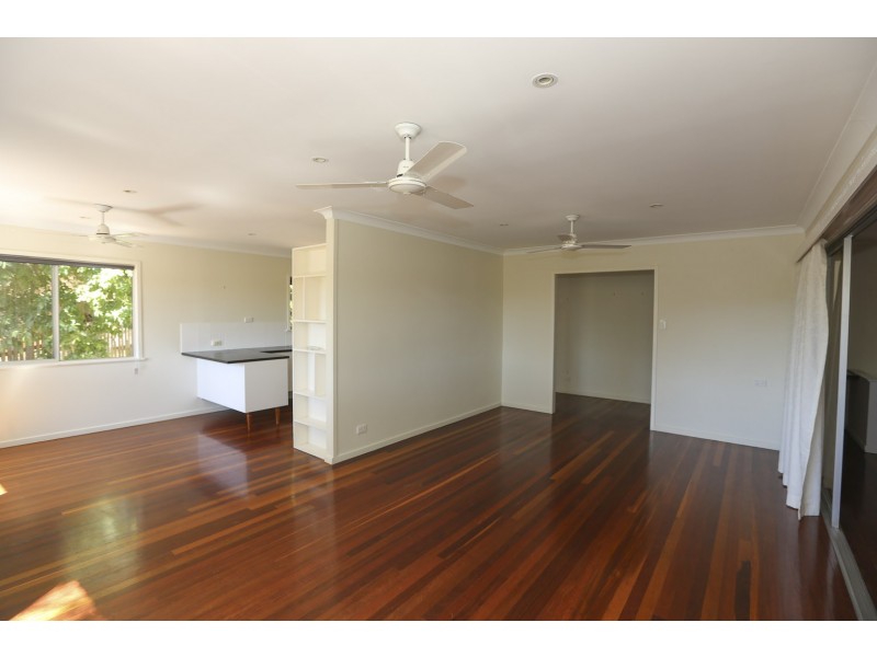 2 GATCOMBE LN, West Gladstone QLD 4680