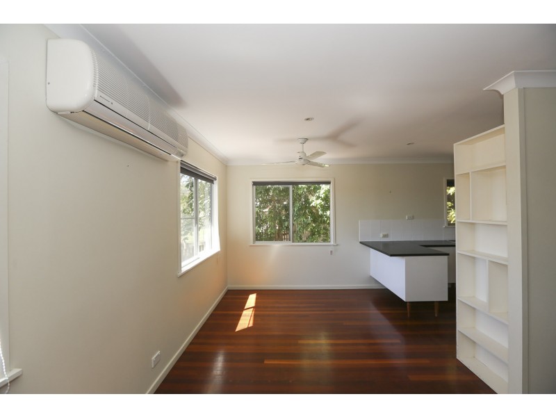 2 GATCOMBE LN, West Gladstone QLD 4680