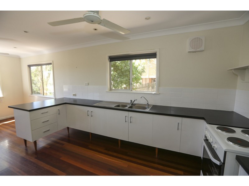 2 GATCOMBE LN, West Gladstone QLD 4680