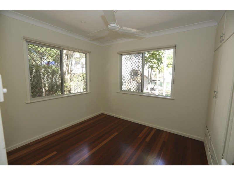 2 GATCOMBE LN, West Gladstone QLD 4680