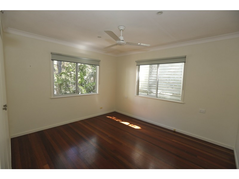 2 GATCOMBE LN, West Gladstone QLD 4680