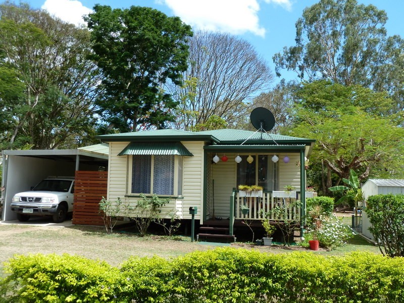 20 Bougainvillea Caravan Park, Burua QLD 4680