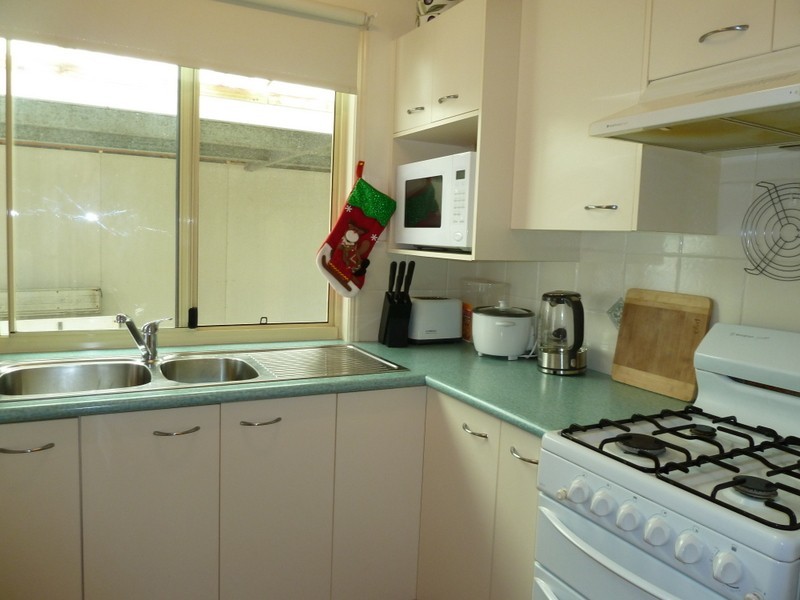 20 Bougainvillea Caravan Park, Burua QLD 4680