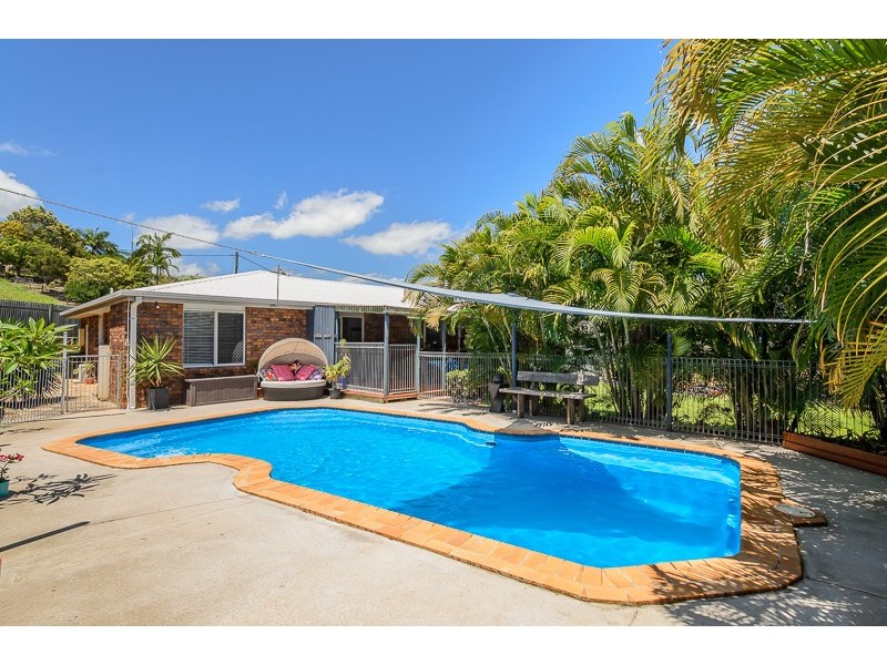 5 Earls Court, Telina QLD 4680