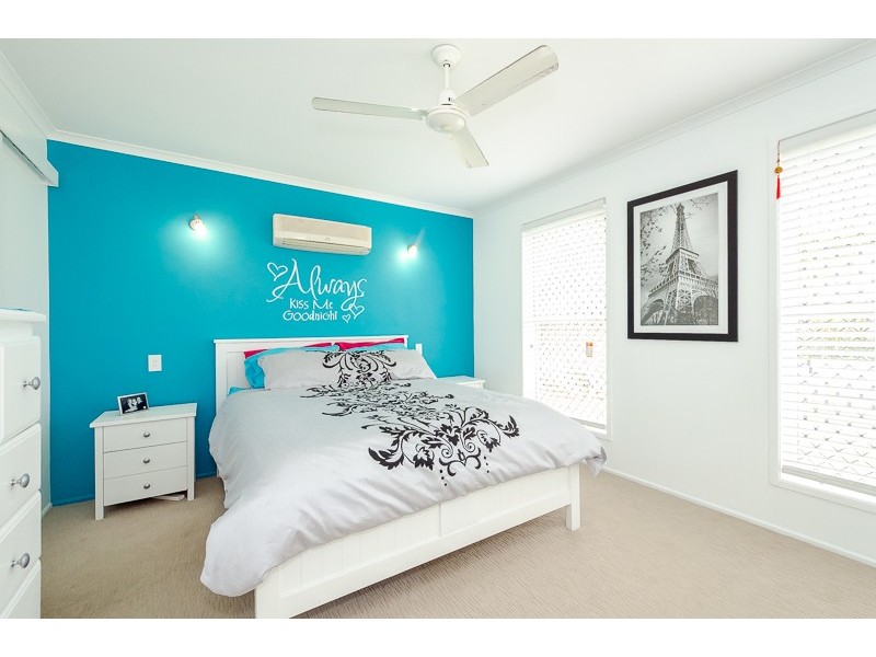 5 Earls Court, Telina QLD 4680