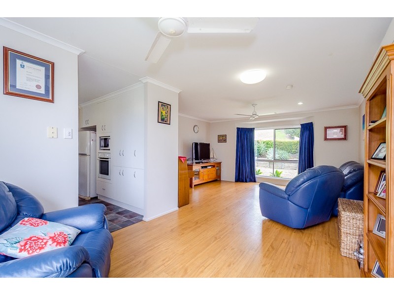 5 Earls Court, Telina QLD 4680
