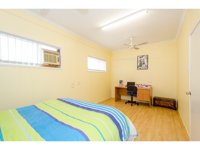 5 Earls Court, Telina QLD 4680