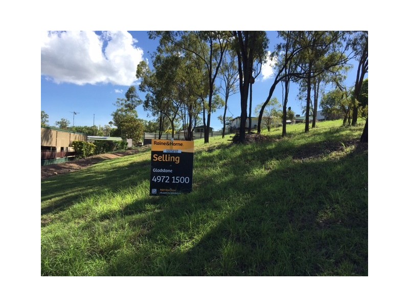 5 GLADSTONE STREET, Mount Larcom QLD 4695