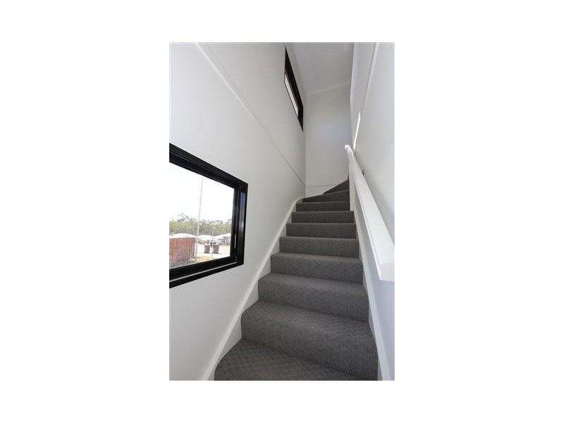 2 / 1 Wedgetail Road, Clinton QLD 4680