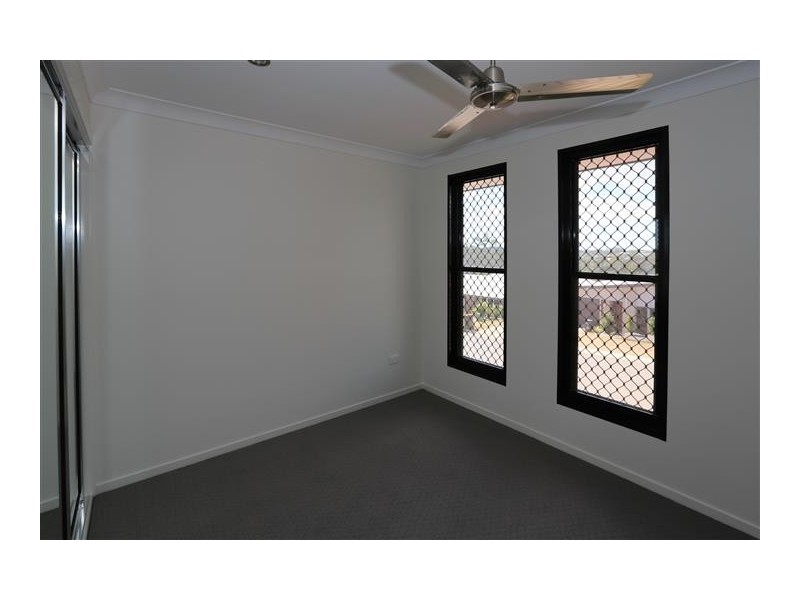 2 / 1 Wedgetail Road, Clinton QLD 4680