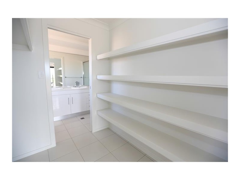 2 / 1 Wedgetail Road, Clinton QLD 4680