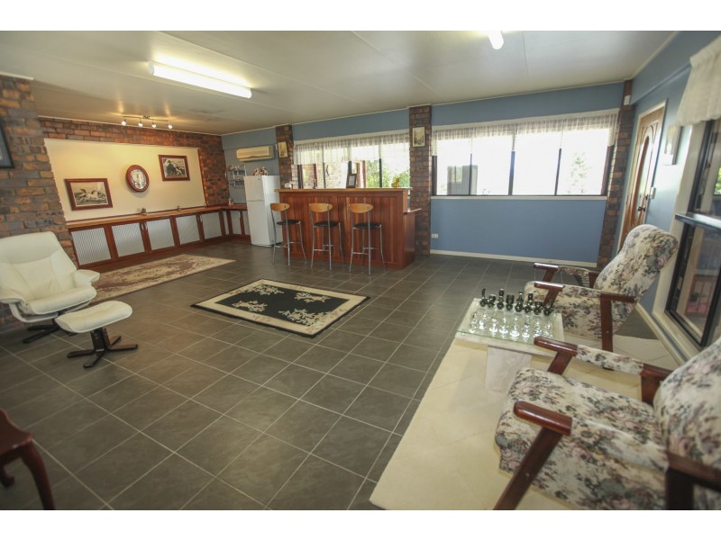 161 YALKARRA CRESCENT, Wurdong Heights QLD 4680