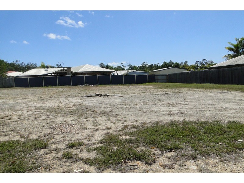 8 Ballook Street, Boyne Island QLD 4680