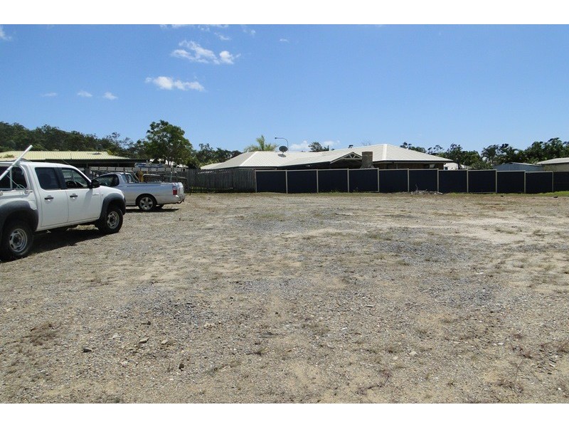 8 Ballook Street, Boyne Island QLD 4680